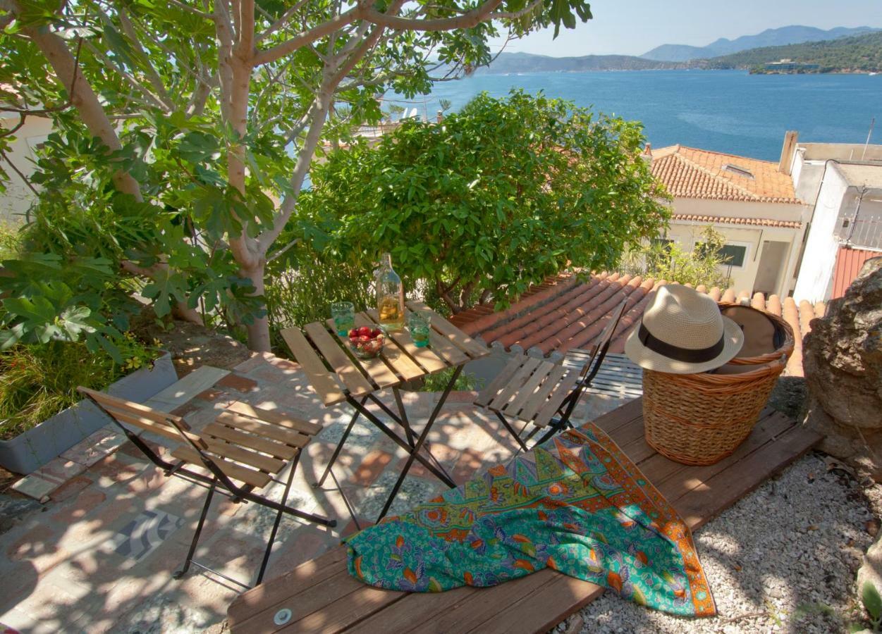 Sto Roloi Island Houses Poros Town Exterior foto